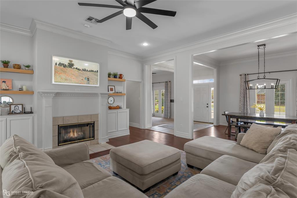 521 Lovers Landing Property Photo 4