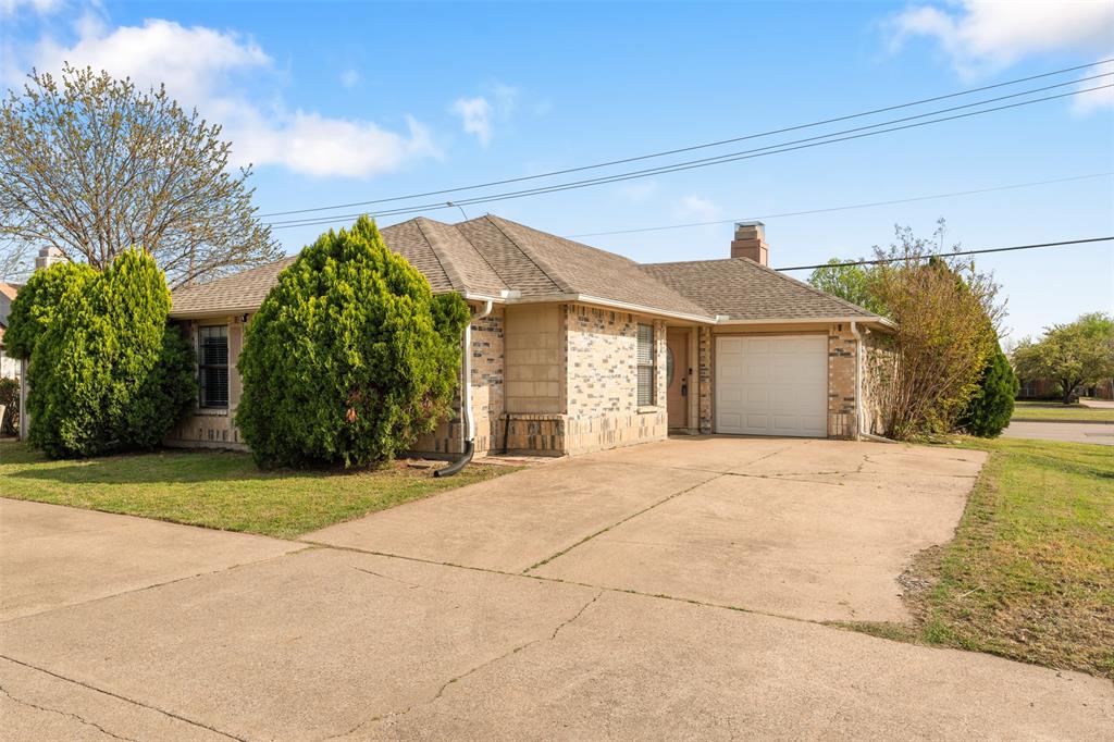 6700 Oriole Court Property Photo