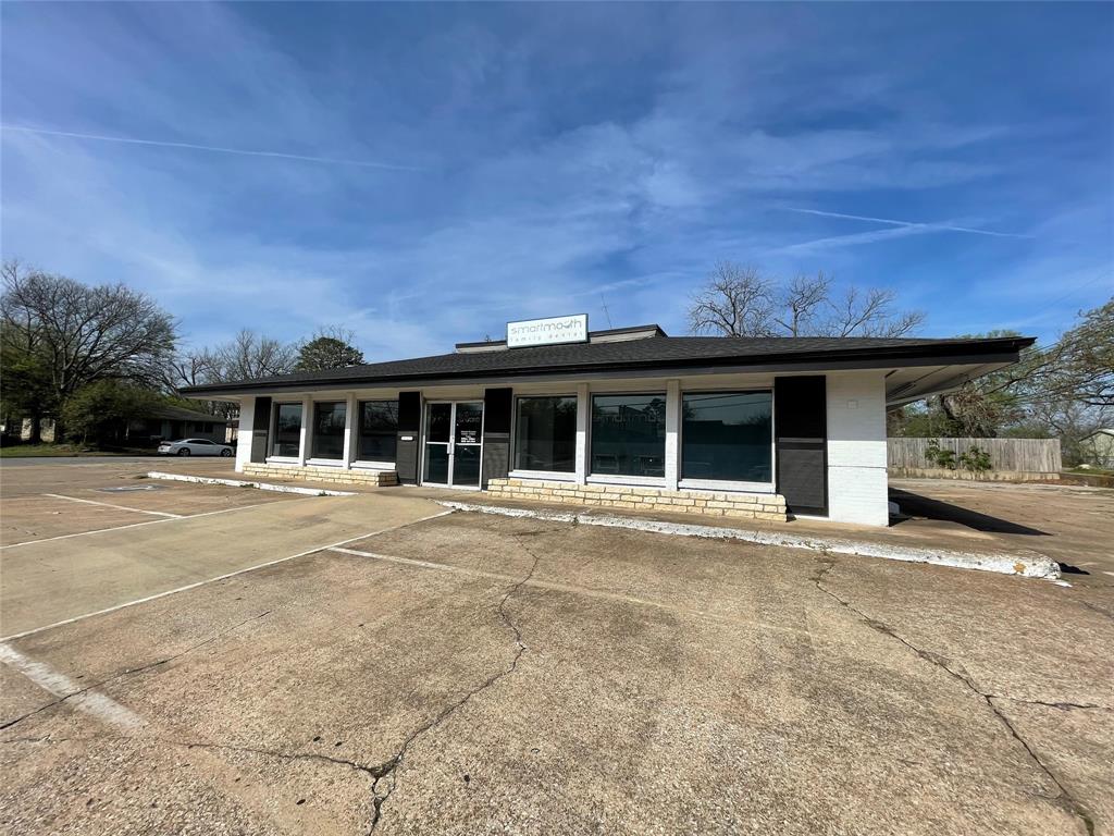 1127 S Austin Avenue Property Photo 3