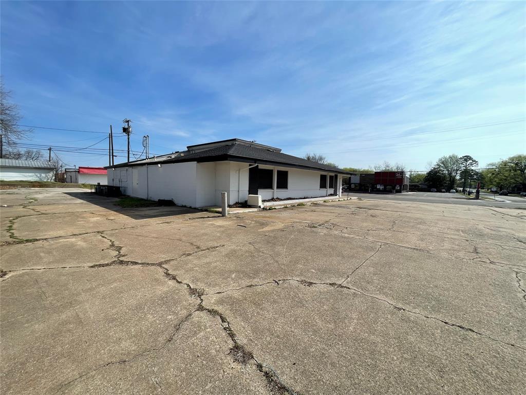 1127 S Austin Avenue Property Photo 5