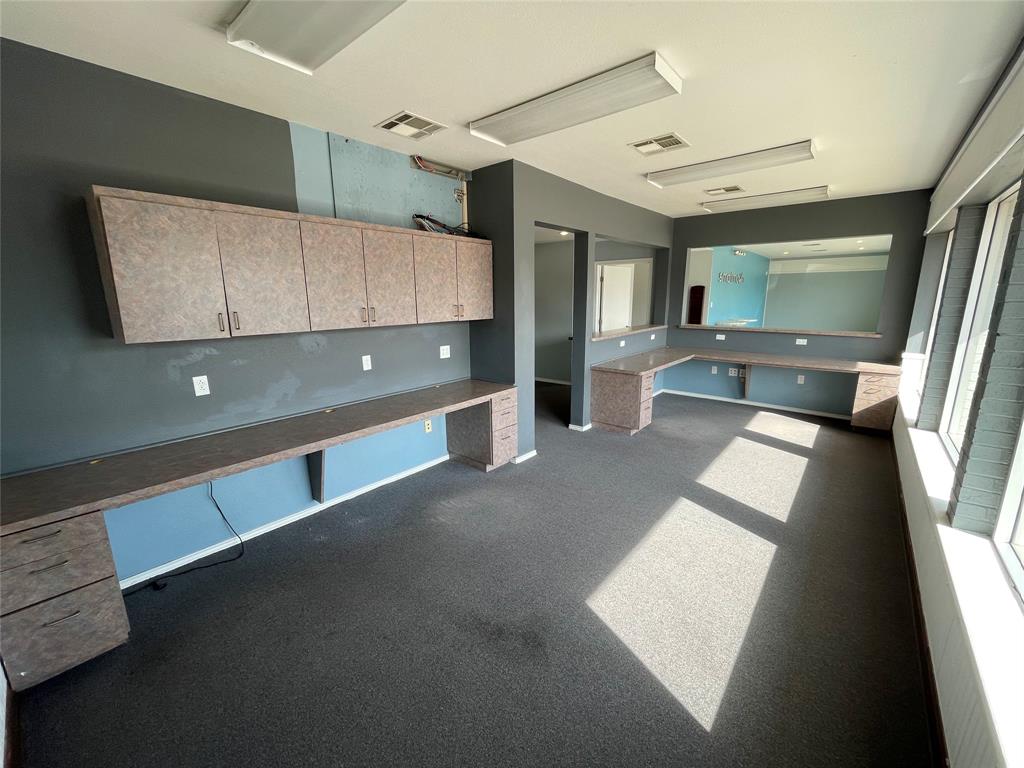1127 S Austin Avenue Property Photo 12