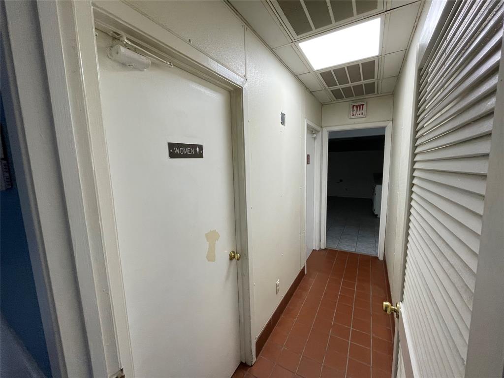 1127 S Austin Avenue Property Photo 19
