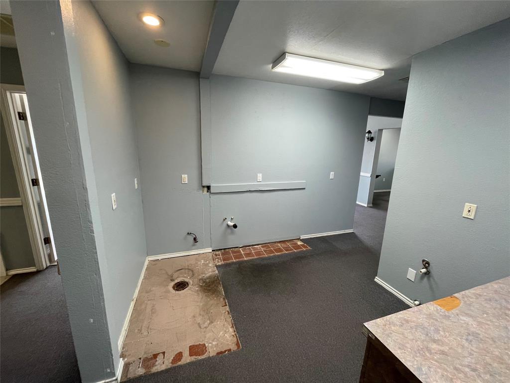 1127 S Austin Avenue Property Photo 20