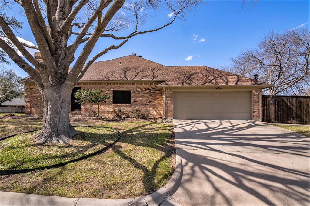 2429 E Windsor Drive Property Photo 17