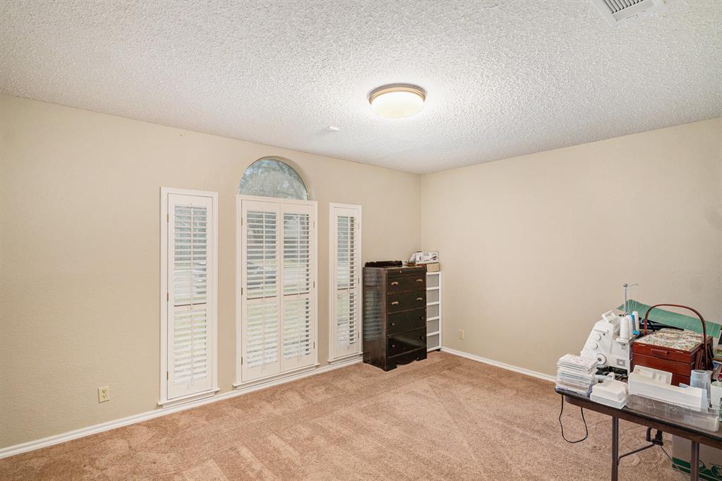 2429 E Windsor Drive Property Photo 20