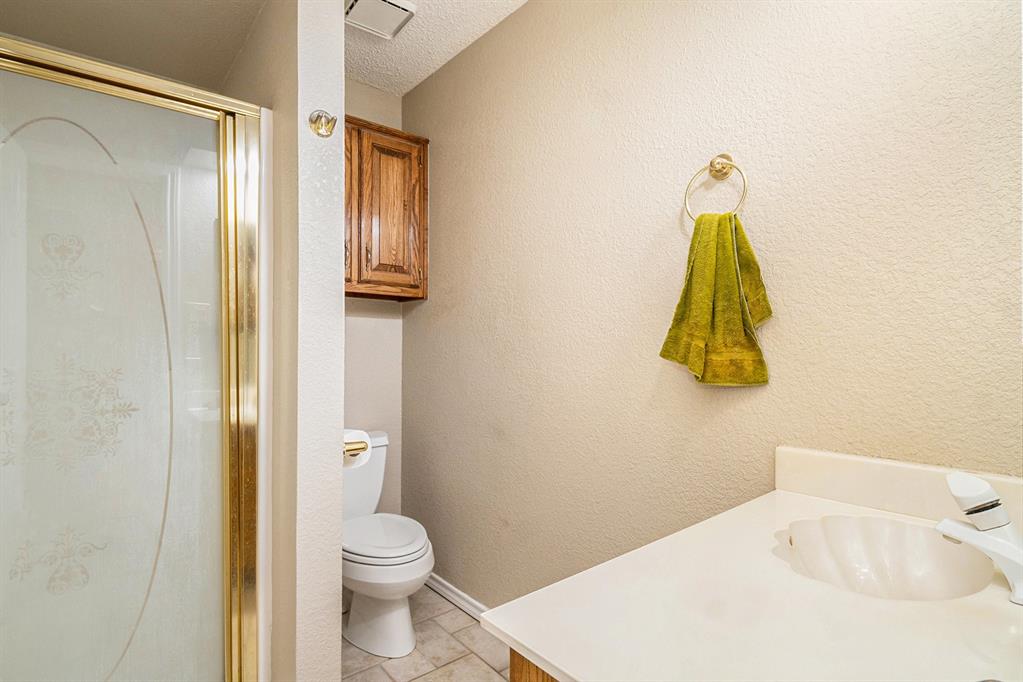 2429 E Windsor Drive Property Photo 22