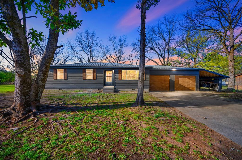 309 E Memorial Street Property Photo