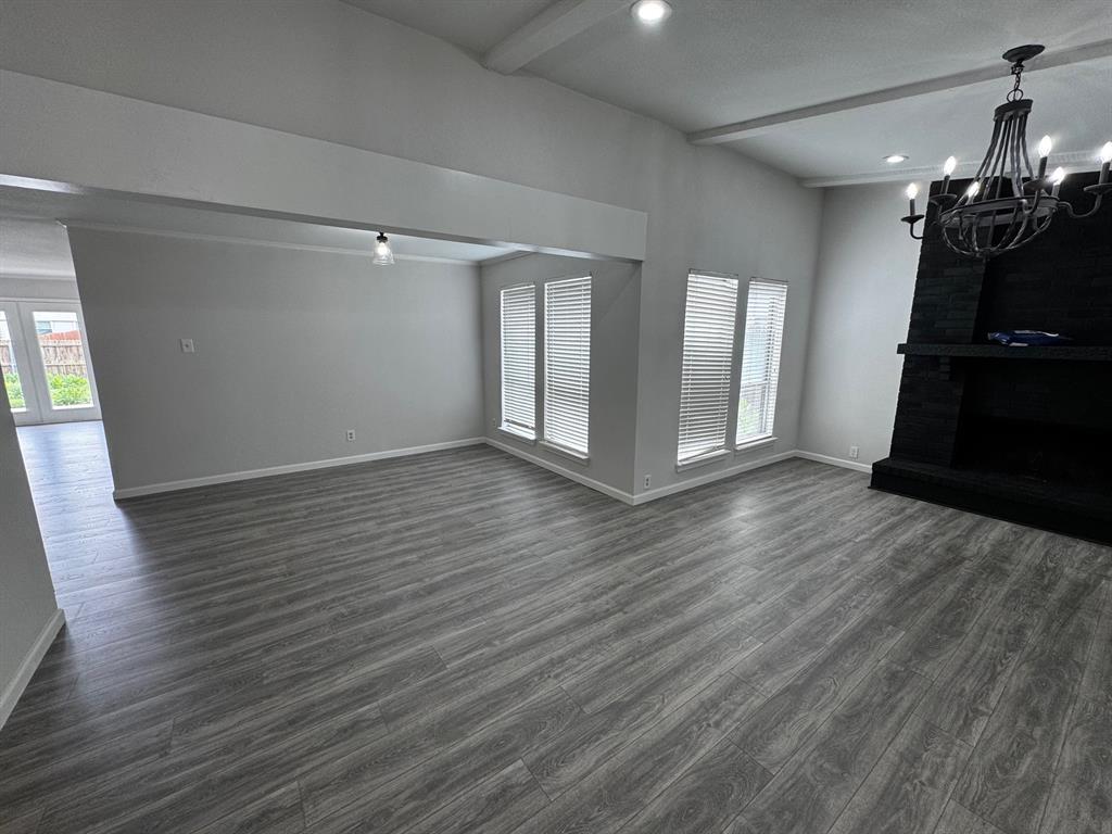 2910 Raintree Drive Property Photo 2