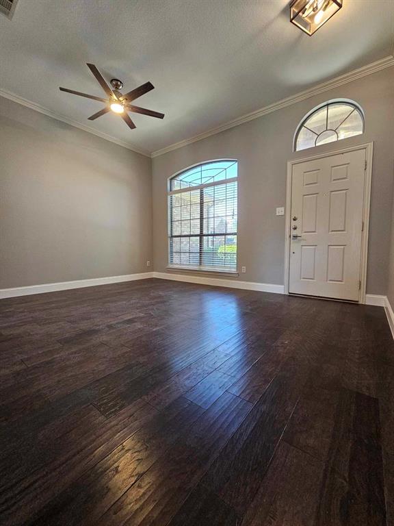 2916 Aurora Mist Drive Property Photo 4