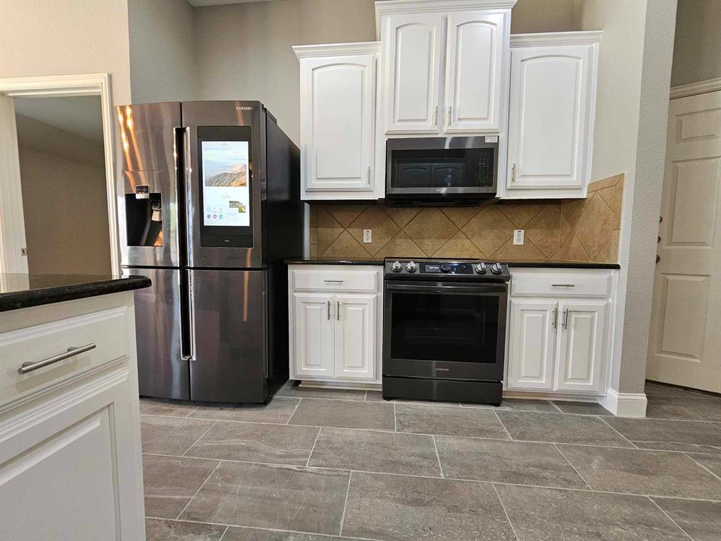 2916 Aurora Mist Drive Property Photo 8
