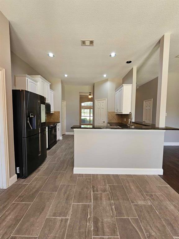 2916 Aurora Mist Drive Property Photo 13