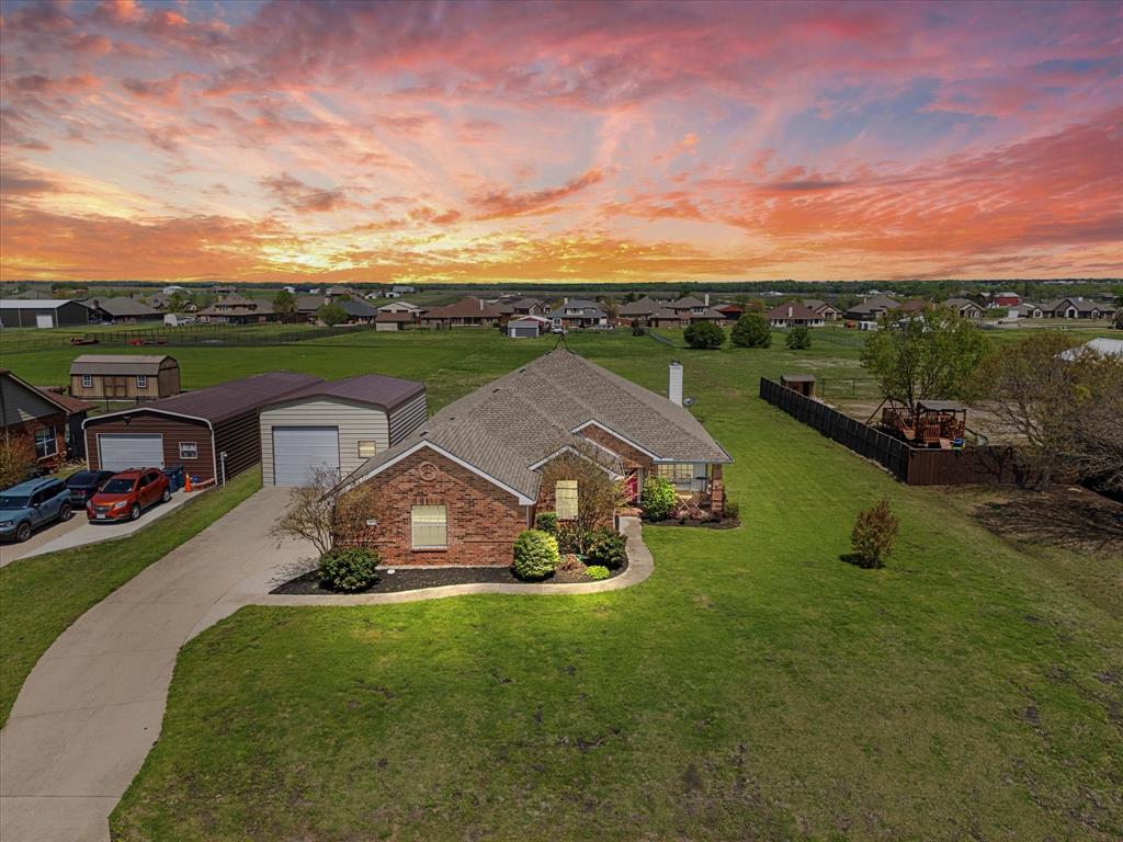 1476 Meadowbrook Lane Property Photo 1