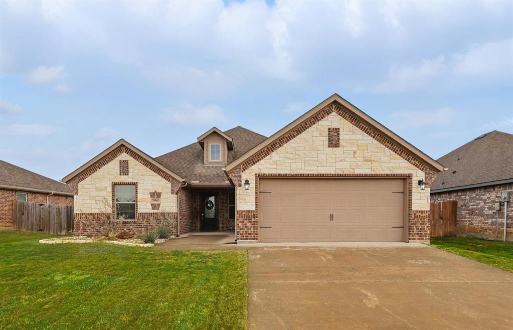 3911 Bridle Path Lane Property Photo 1