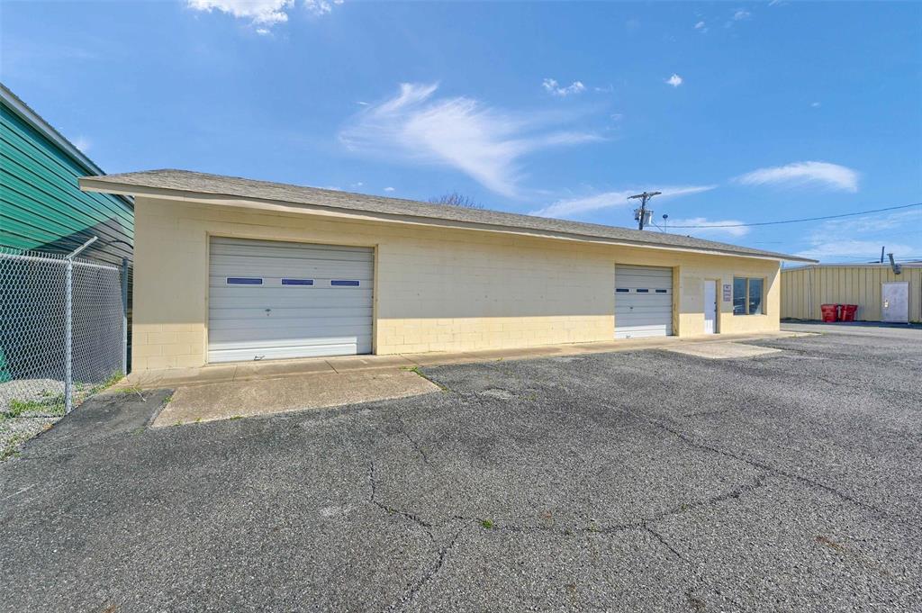 1611 N Center Street Property Photo 3