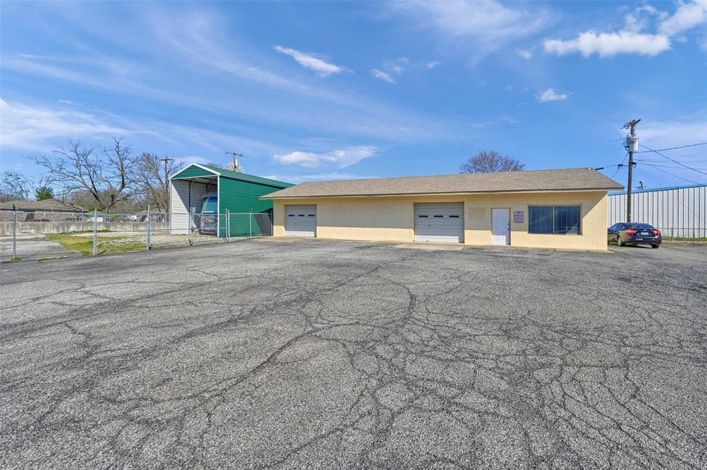 1611 N Center Street Property Photo 6