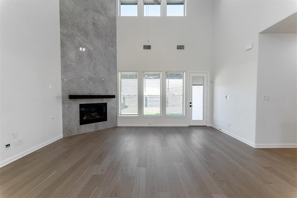 16421 Flatlands Way Property Photo 5