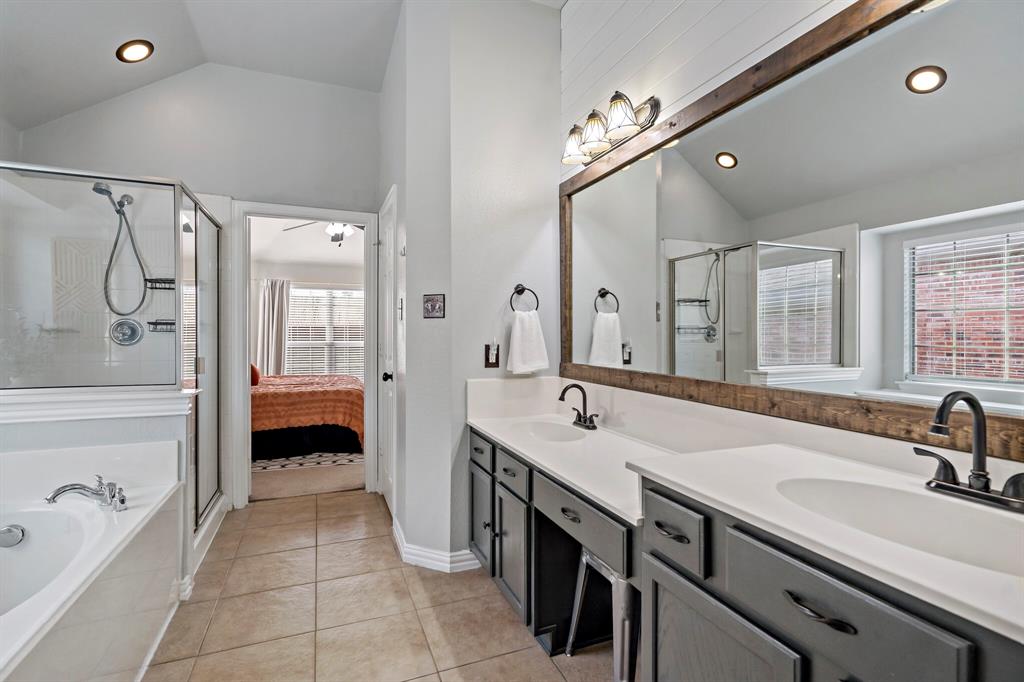 2304 Crestridge Drive Property Photo 16