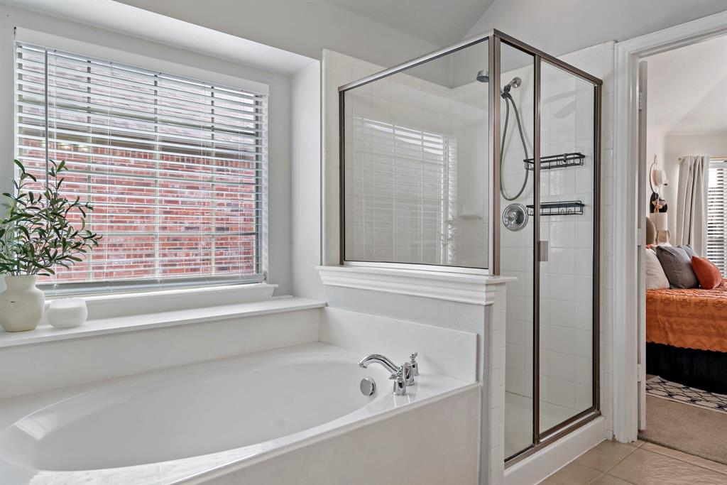 2304 Crestridge Drive Property Photo 18