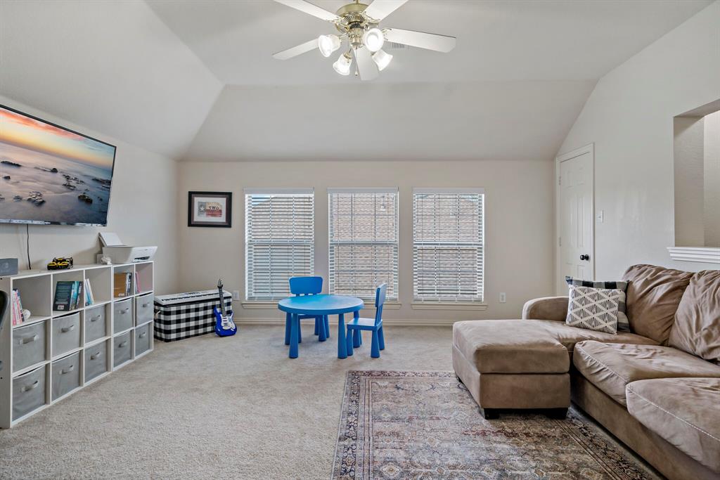 2304 Crestridge Drive Property Photo 24