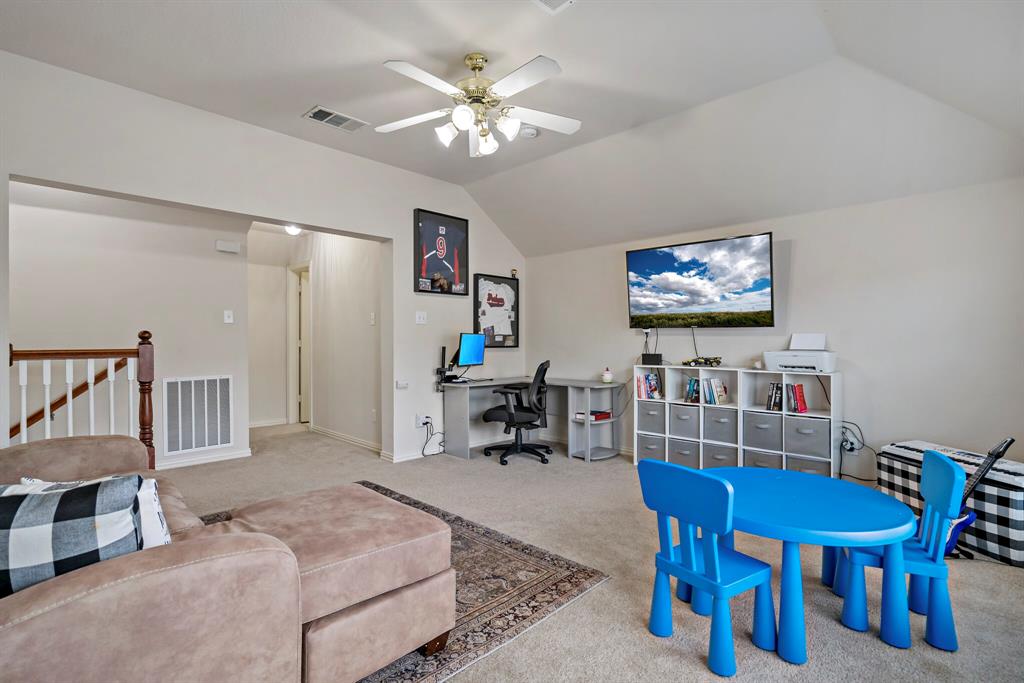 2304 Crestridge Drive Property Photo 25
