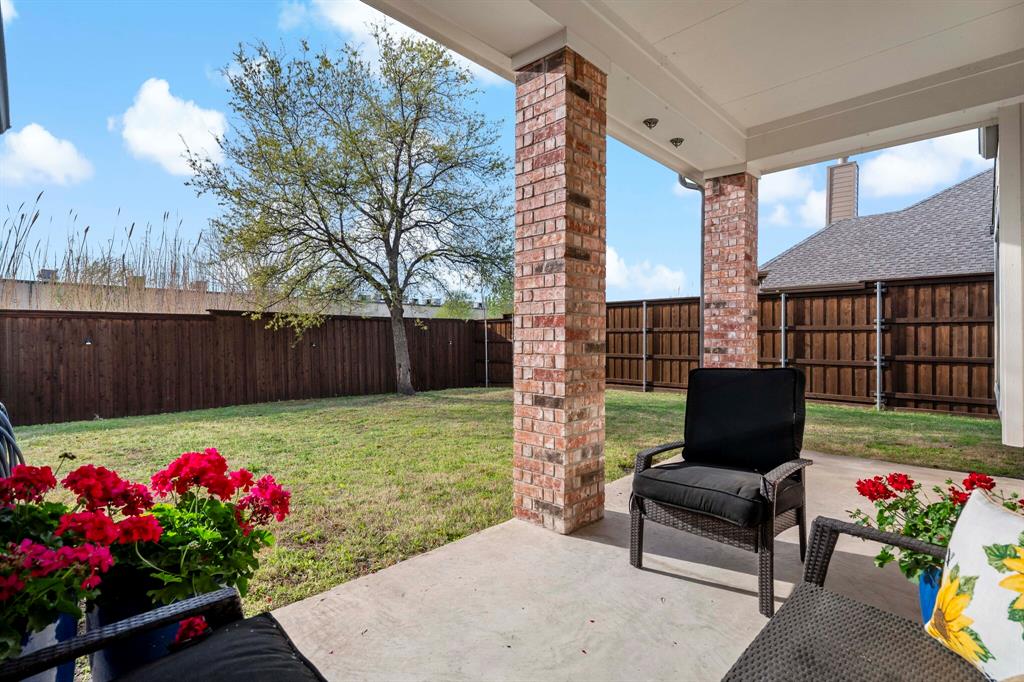 2304 Crestridge Drive Property Photo 28