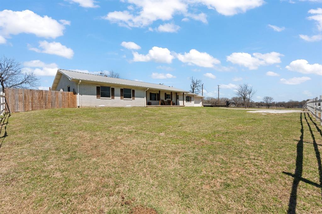 1641 E Henderson Street Property Photo 6