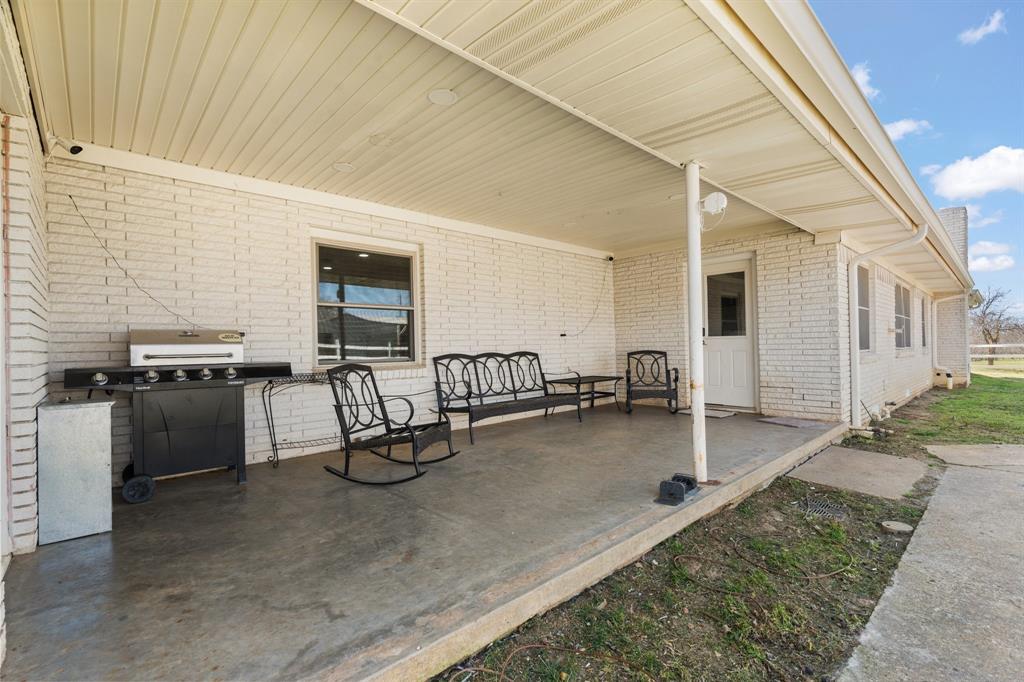 1641 E Henderson Street Property Photo 12