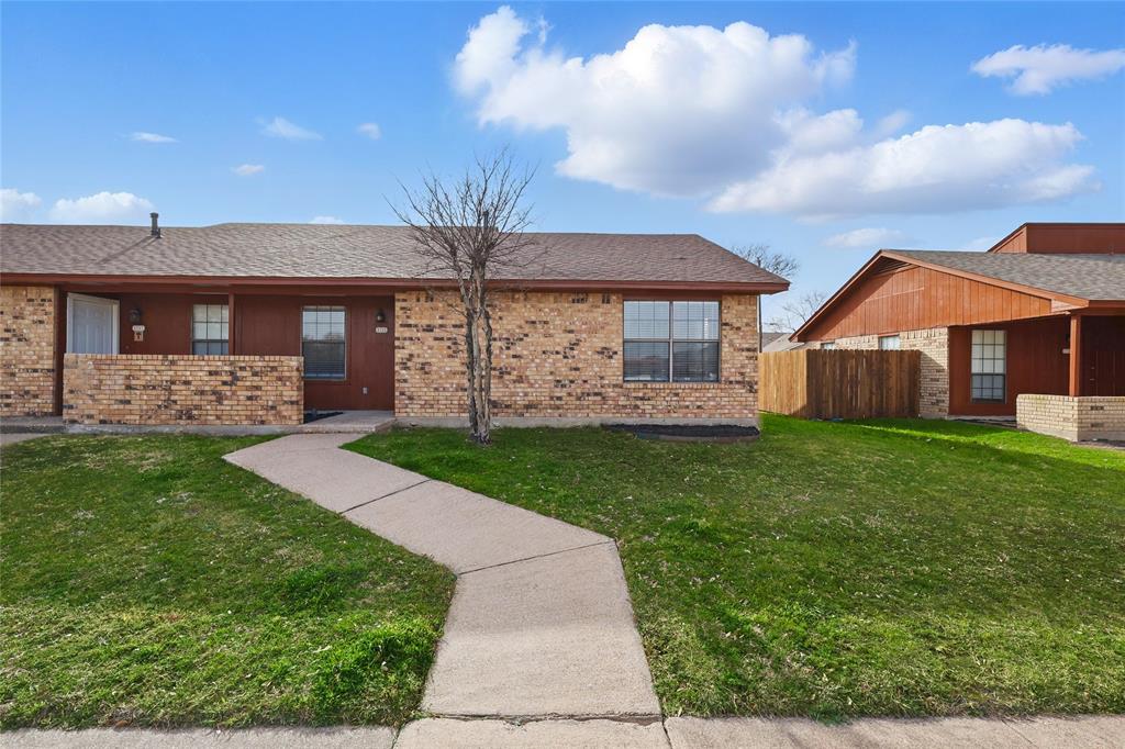 1715 Creekview Drive Property Photo 1