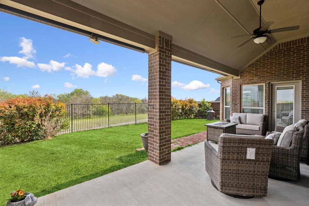 1013 Frisco Hills Boulevard Property Photo 4