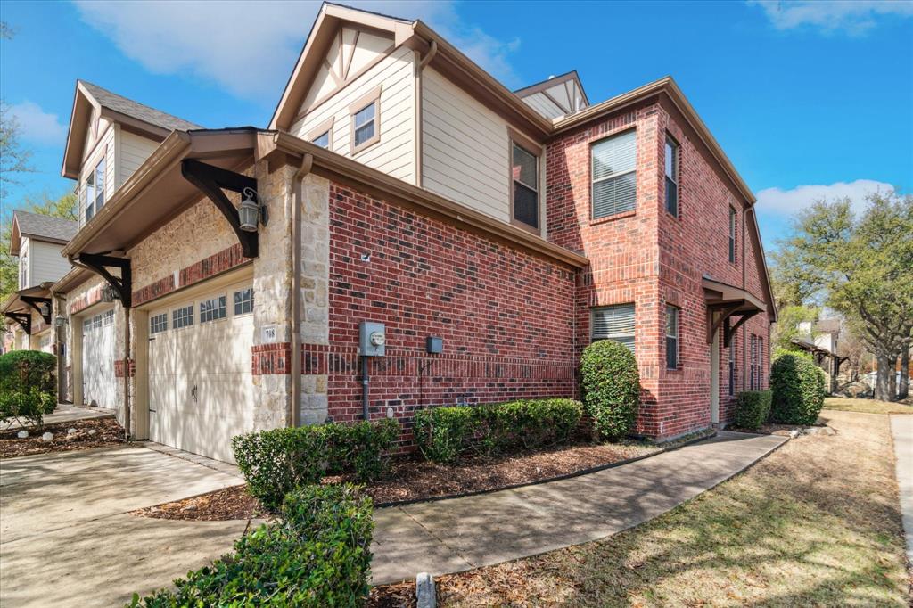 708 Chestnut Hill Drive Property Photo