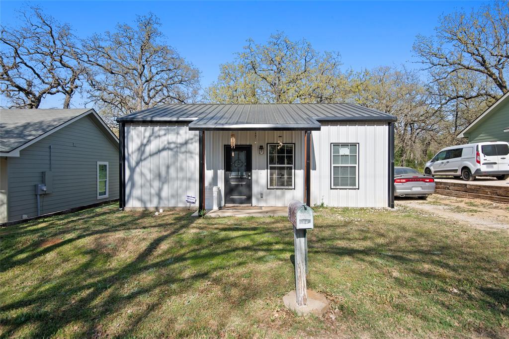 63 Live Oak Street Property Photo 3