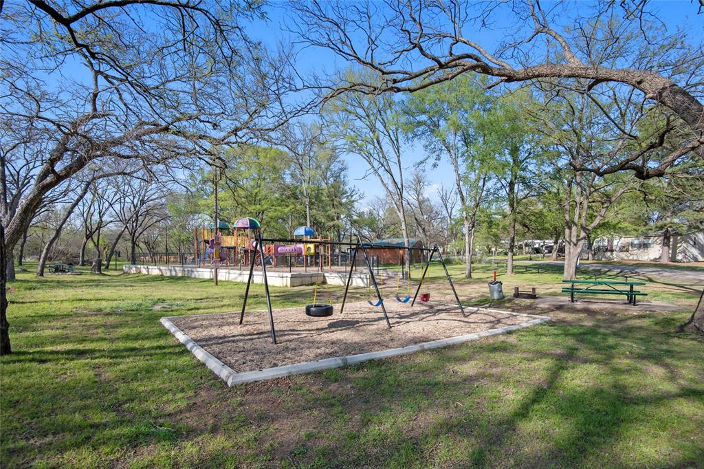 63 Live Oak Street Property Photo 8