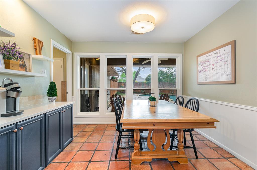 15105 Meandering Place Property Photo 4