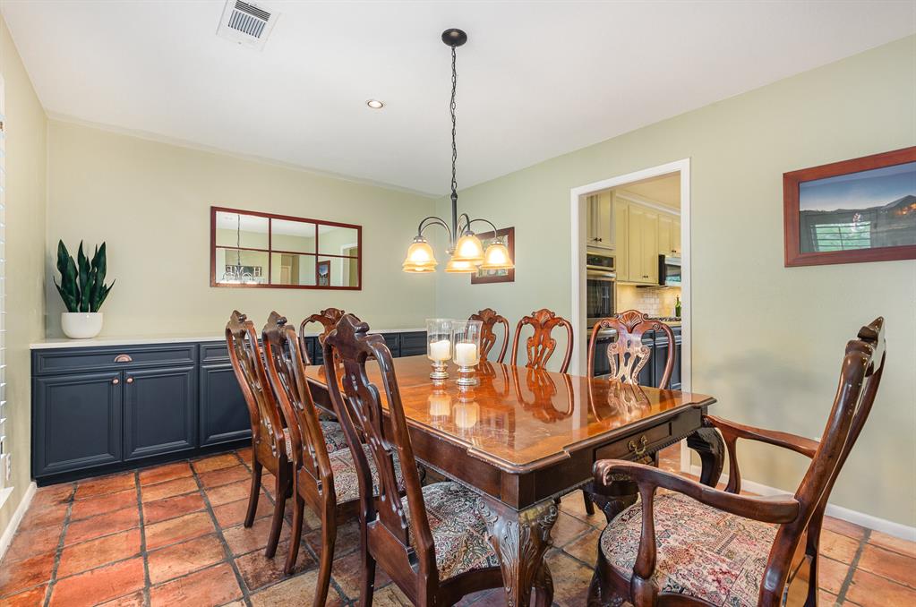 15105 Meandering Place Property Photo 8