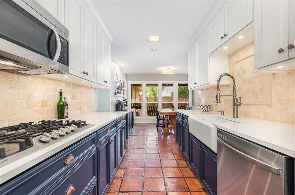 15105 Meandering Place Property Photo 17
