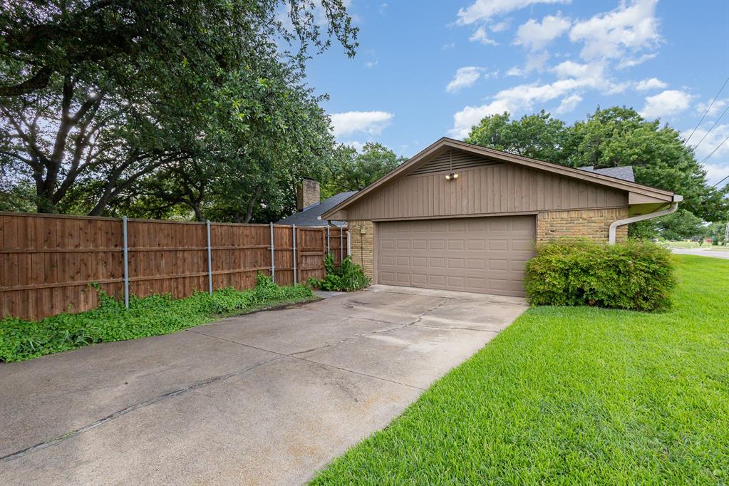 15105 Meandering Place Property Photo 36