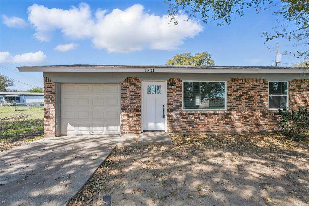 1837 Pelican Drive Property Photo