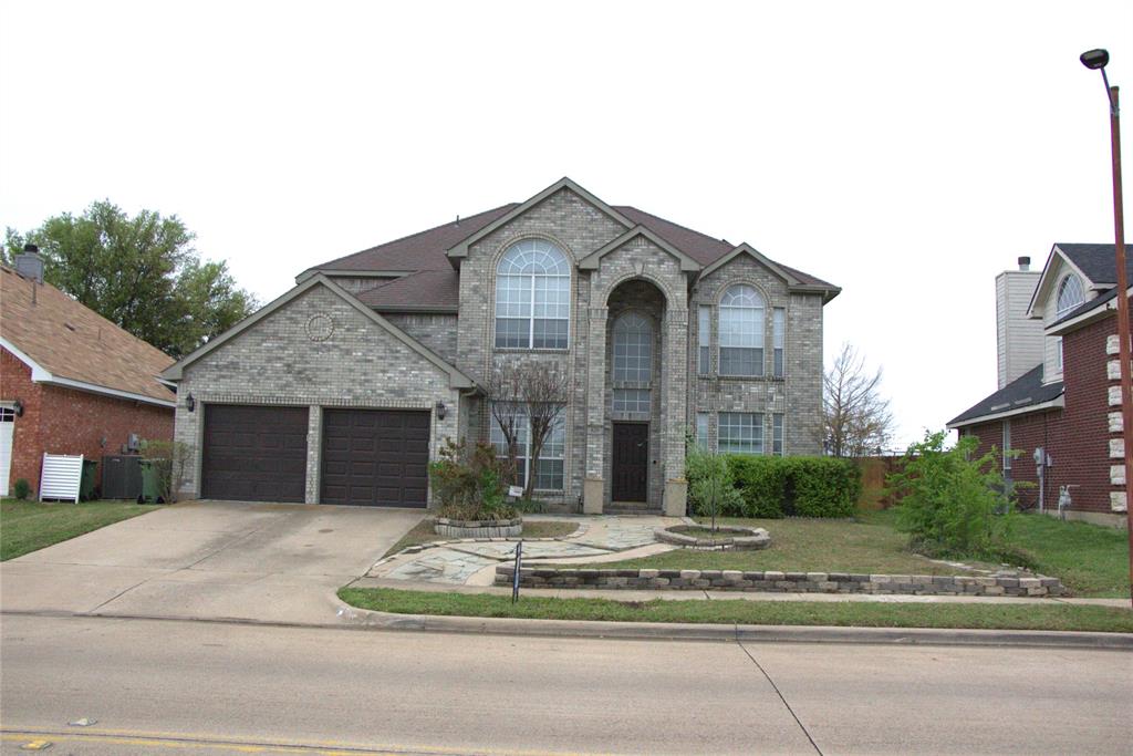 620 E Lynn Creek Drive Property Photo 2