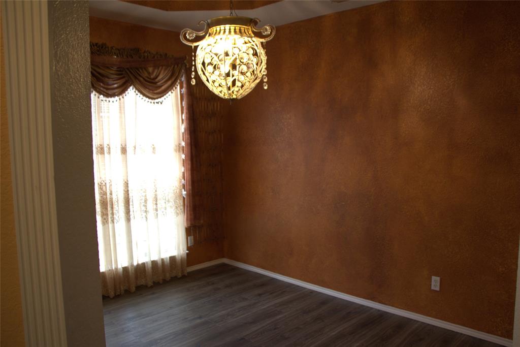 620 E Lynn Creek Drive Property Photo 10