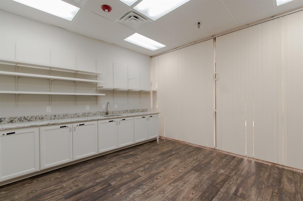 1450 Redbud Boulevard Property Photo 18