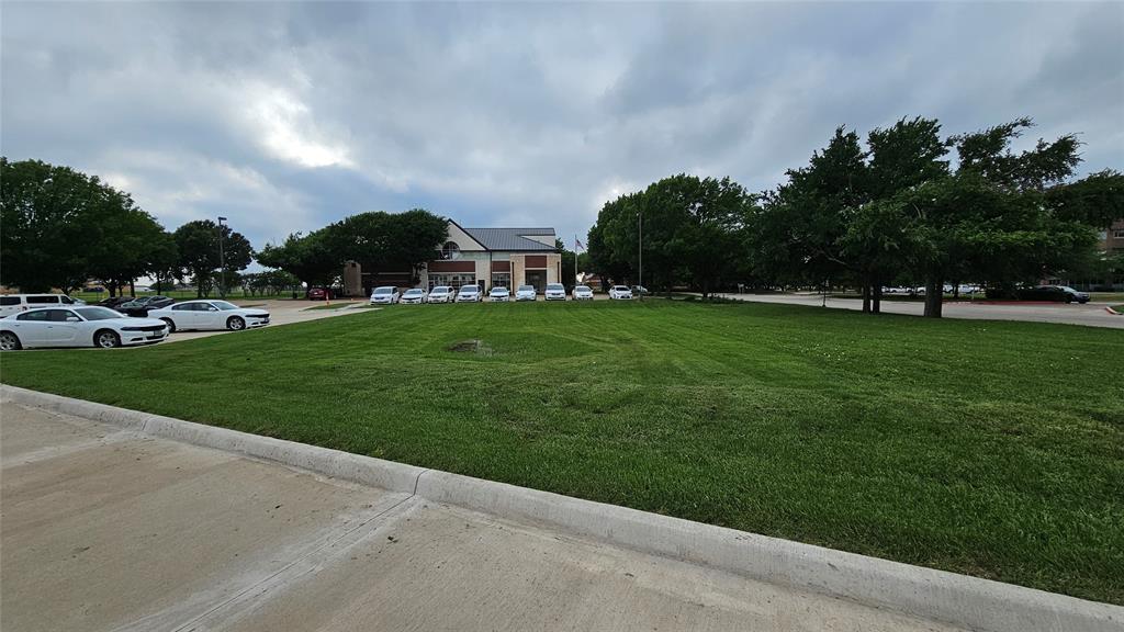 1450 Redbud Boulevard Property Photo 23