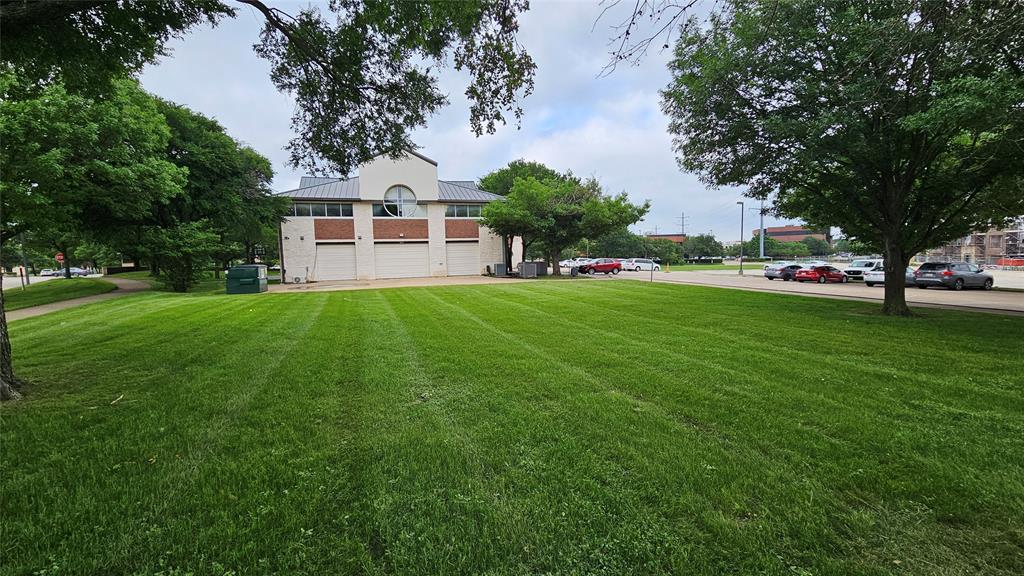 1450 Redbud Boulevard Property Photo 25