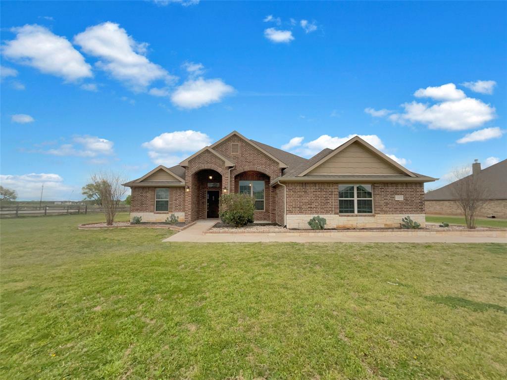 103 County Road 4223 Property Photo 1