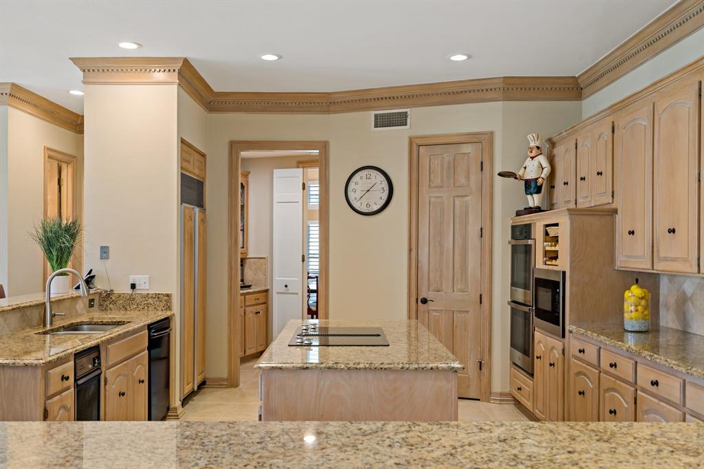 4580 Southgate Drive Property Photo 7