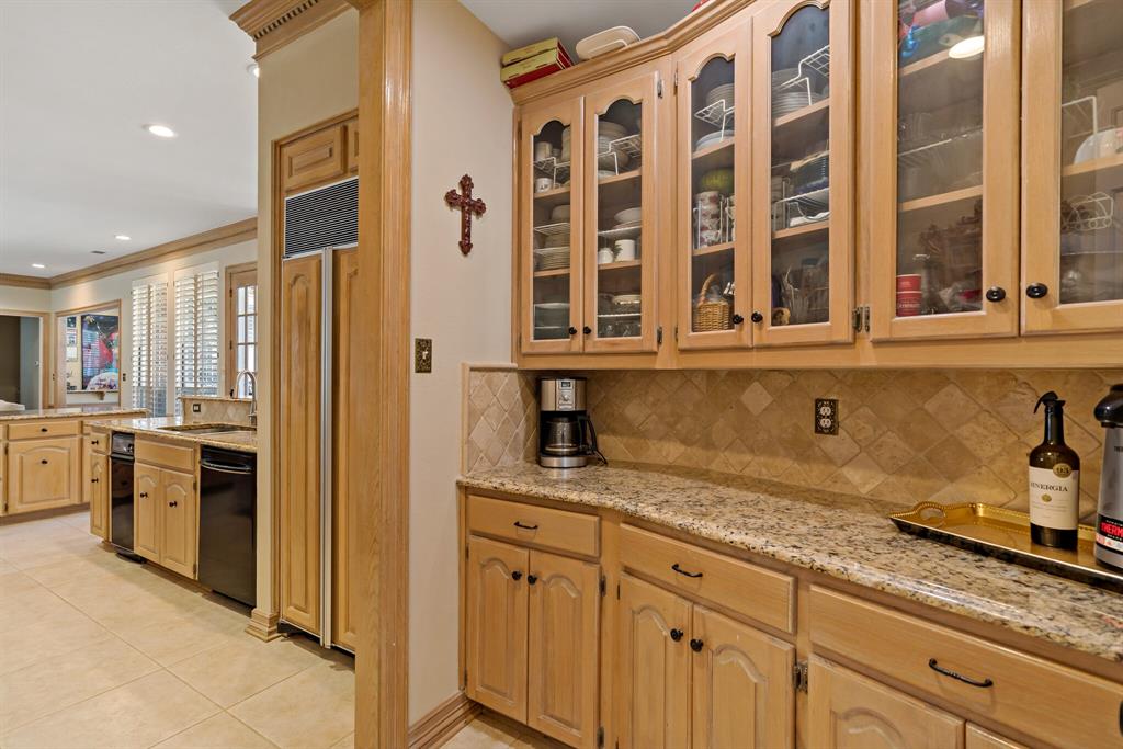 4580 Southgate Drive Property Photo 8