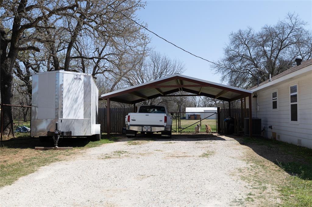 1366 Salesville Road Property Photo 2