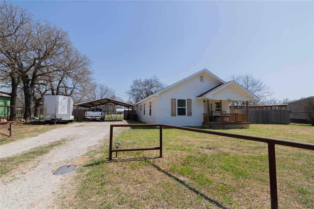 1366 Salesville Road Property Photo 4