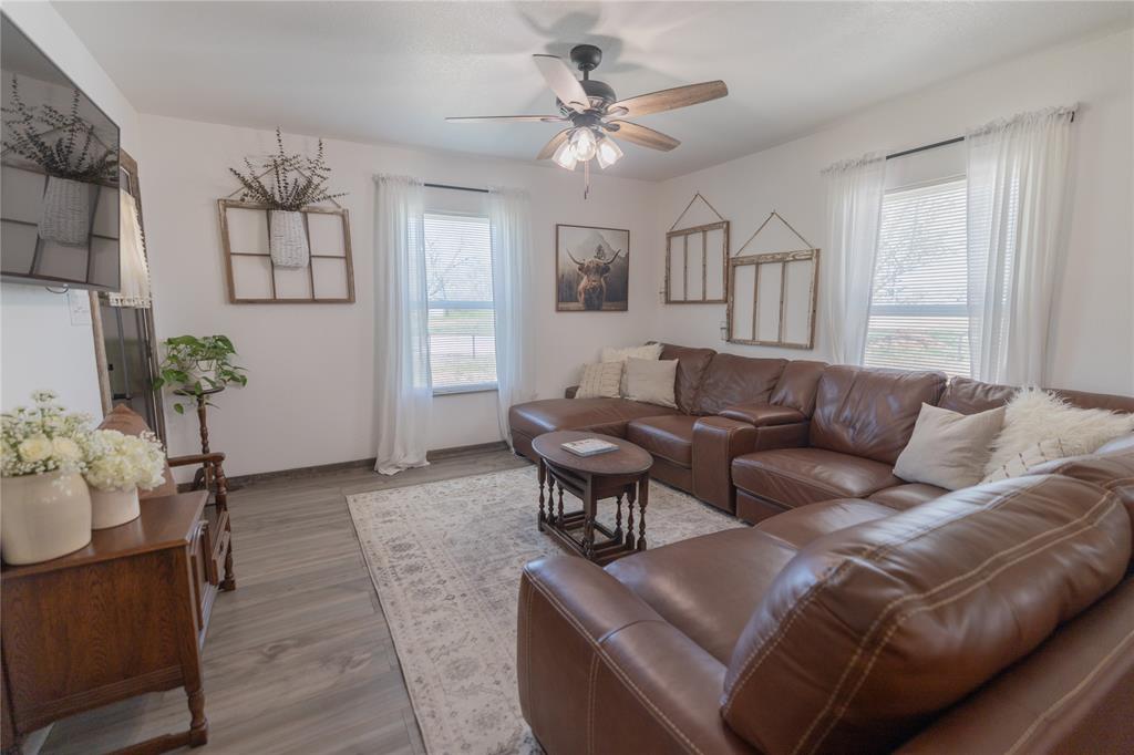 1366 Salesville Road Property Photo 7