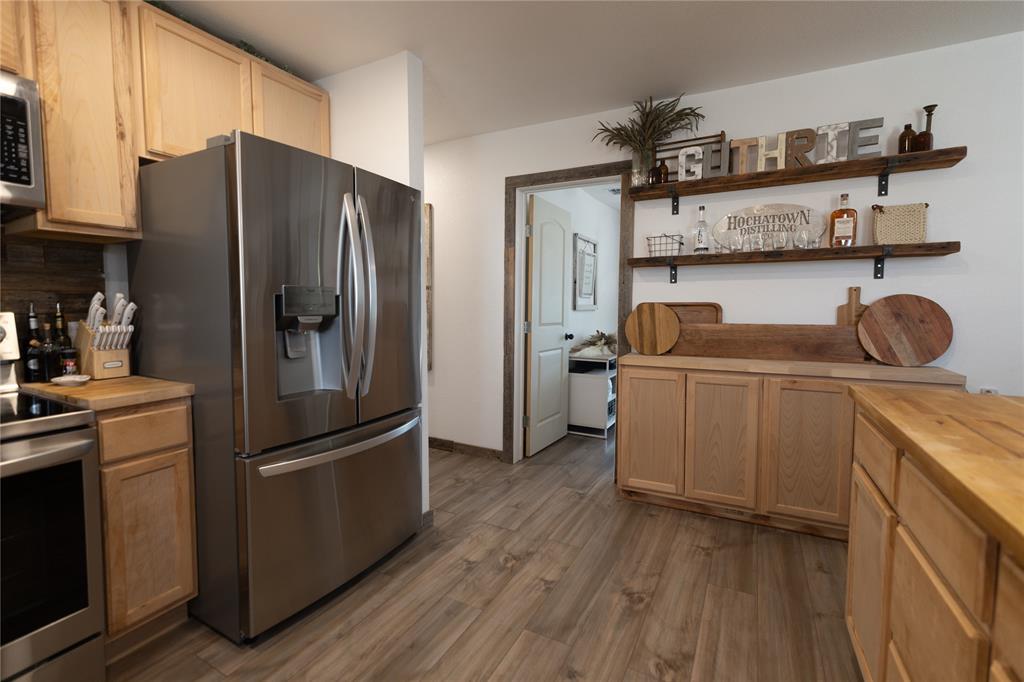 1366 Salesville Road Property Photo 10