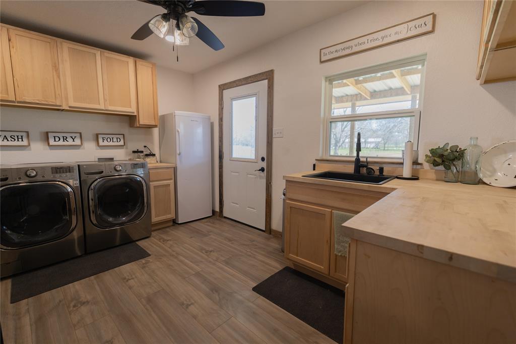 1366 Salesville Road Property Photo 22